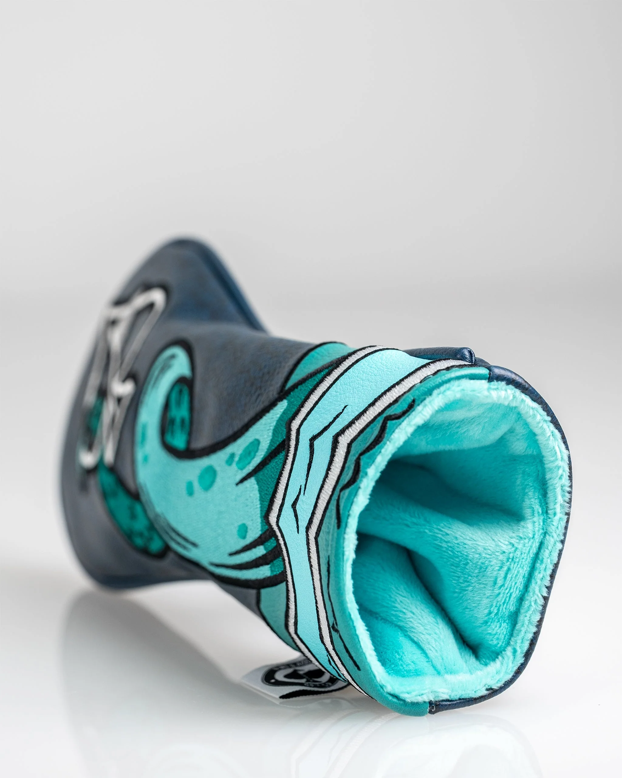 Kraken - Hybrid Cover - Image 5