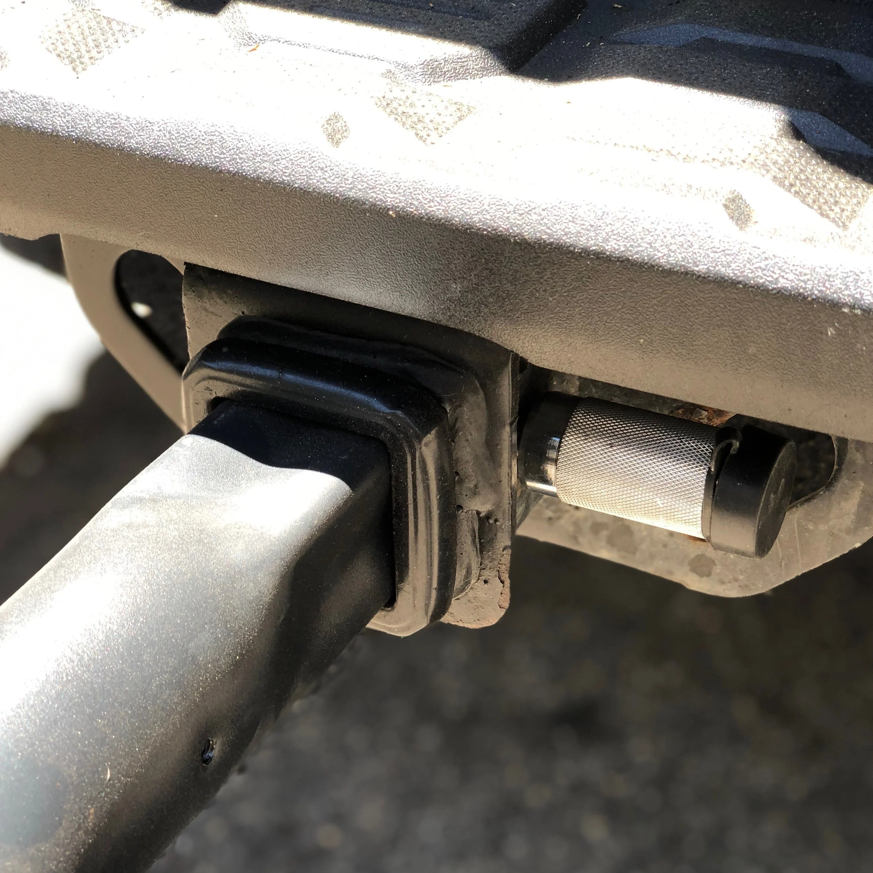 Locking Hitch Pin - Image 3