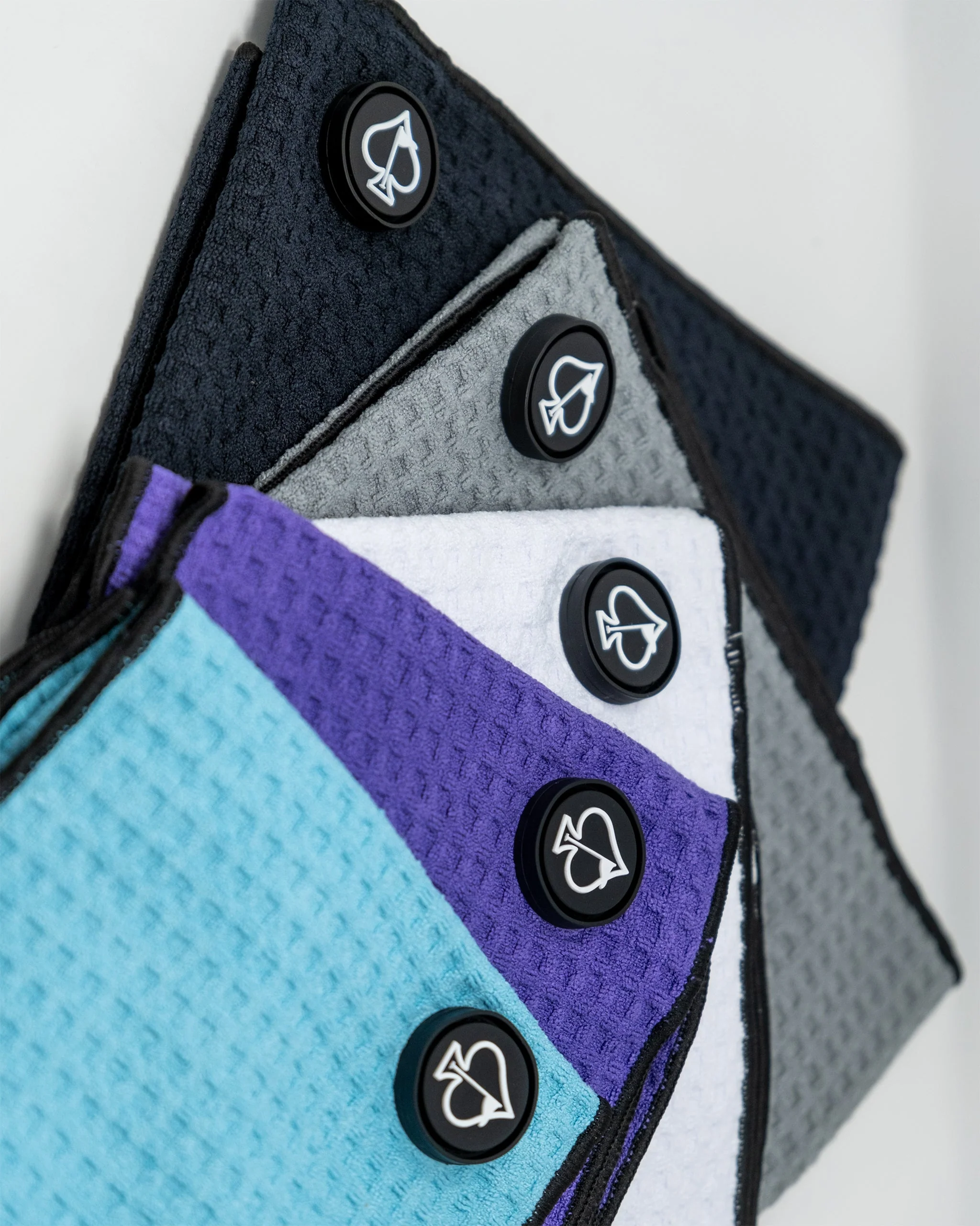 Magnetic Towel - Black - Image 8