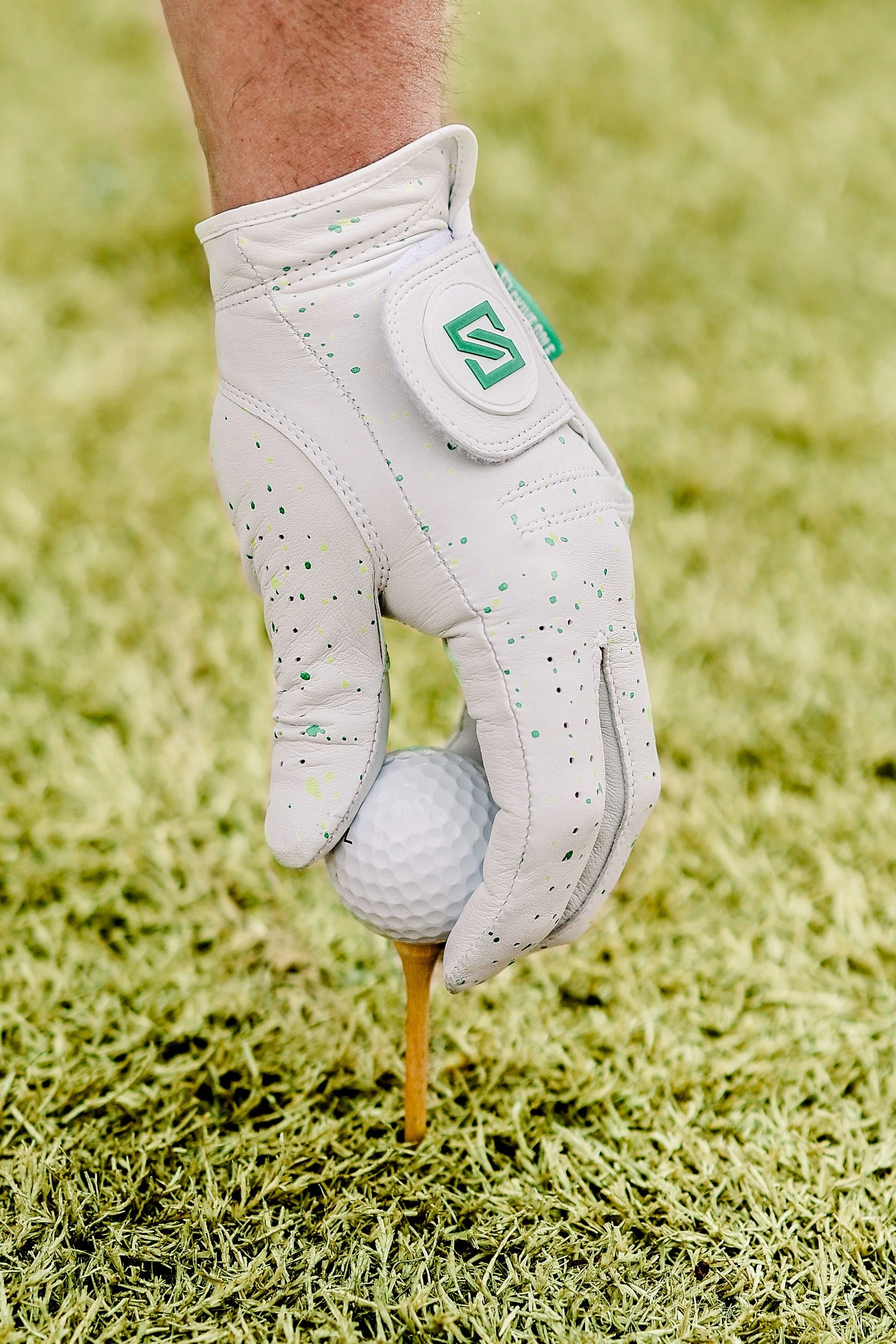 SKIVE Premium Golf Glove - Image 6