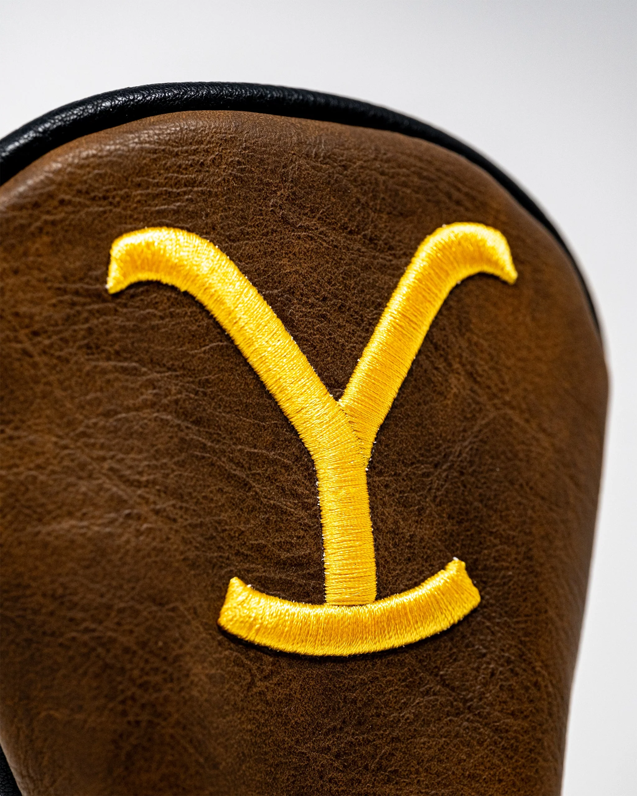Yellowstone Hybrid Cover - Image 13